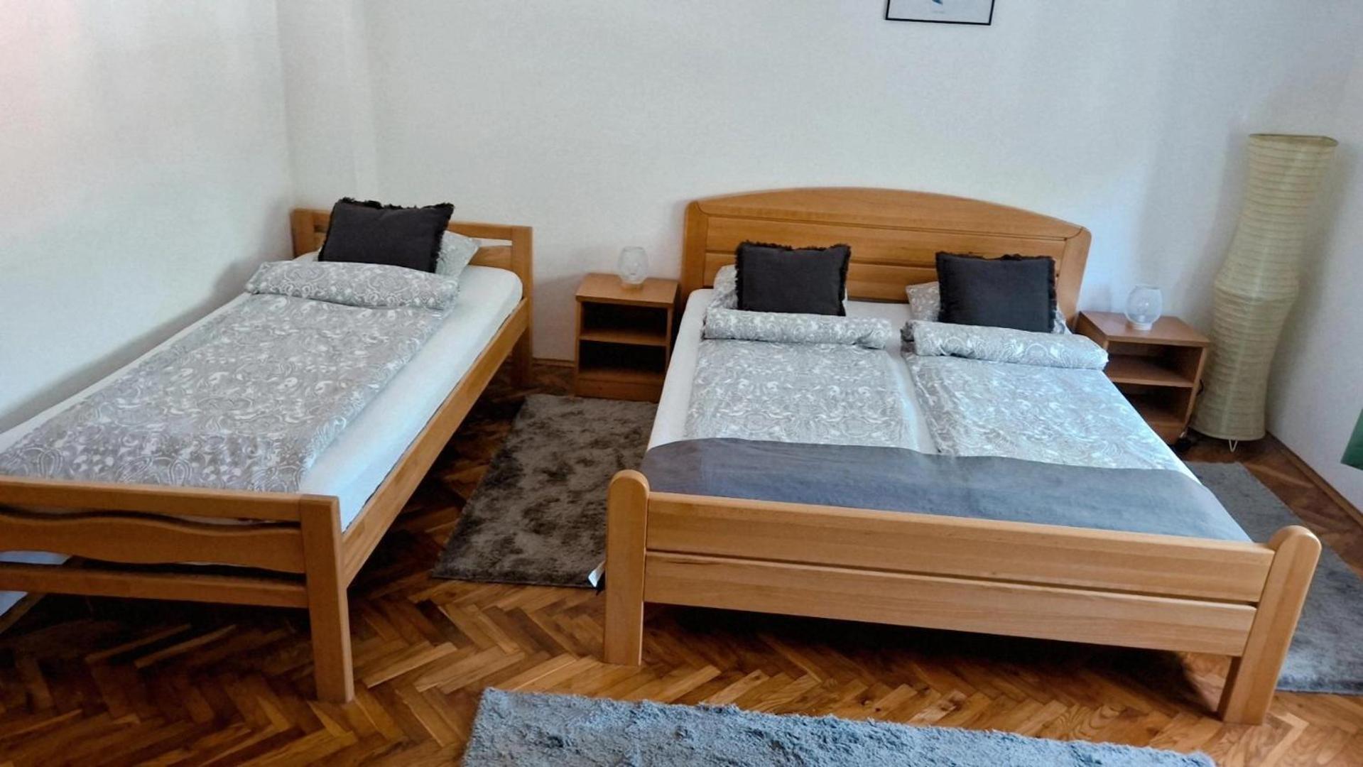 House Dado Hotel Jezerce Buitenkant foto