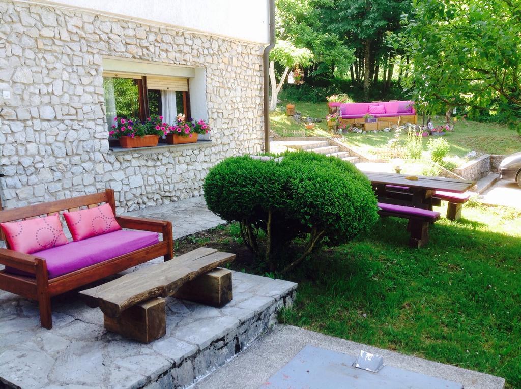 House Dado Hotel Jezerce Buitenkant foto