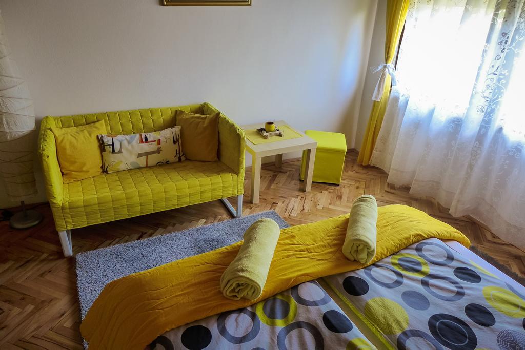 House Dado Hotel Jezerce Buitenkant foto