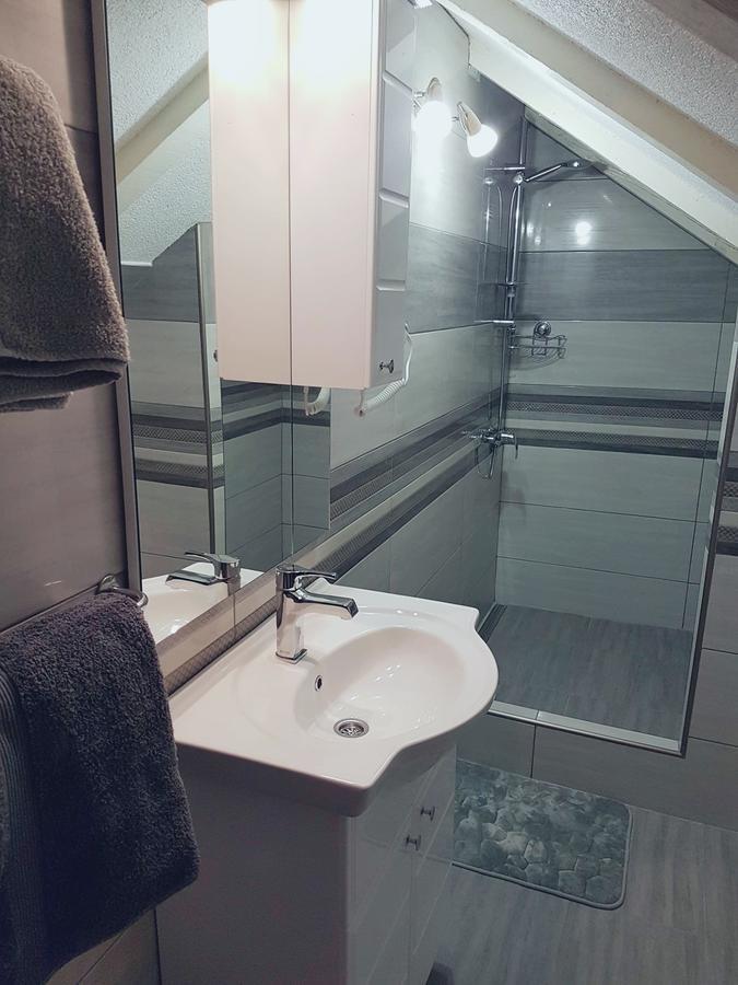 House Dado Hotel Jezerce Buitenkant foto